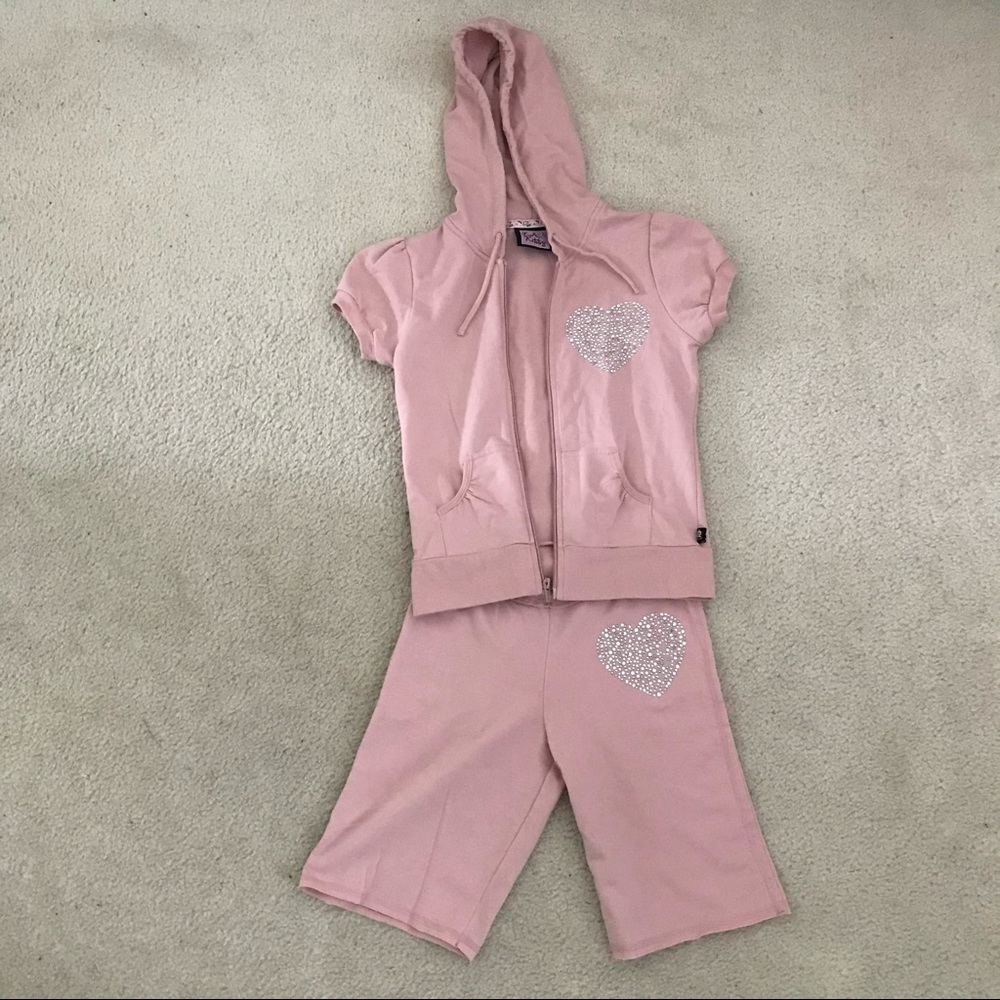 ^ Embellished girls capri and jacket set